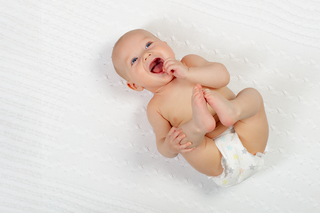 שמעתם על הטרנד החדש? חיתול ליום וחיתול ללילה? אבל למה? הרי מספיק חיתול אחד מצויין שיענה על כל הצרכים שלכם!